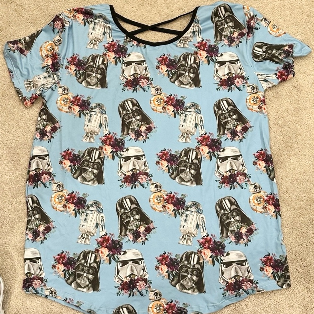 Women Star Wars Disney criss cross back T-shirt size XL